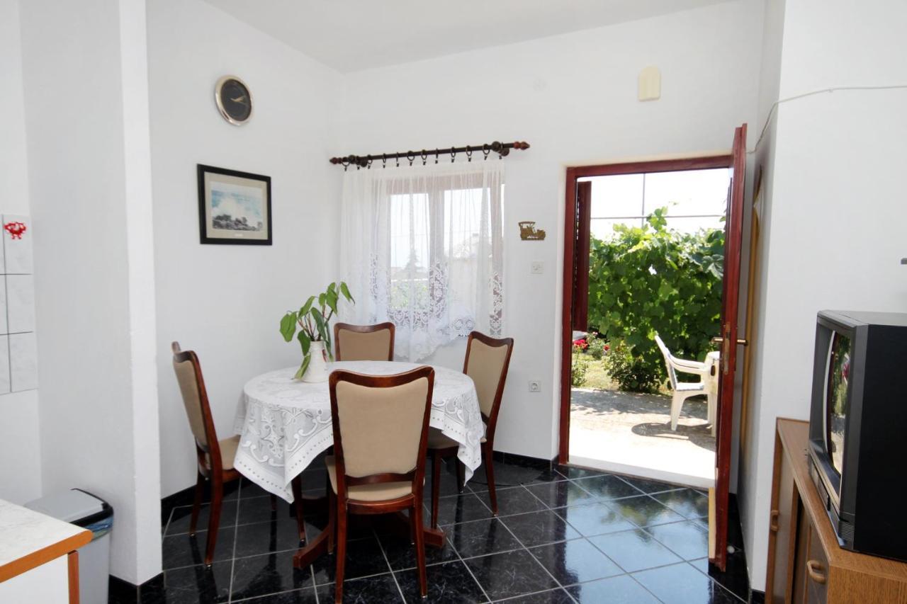 Apartments With A Parking Space Novi Vinodolski - 5600 Bagian luar foto