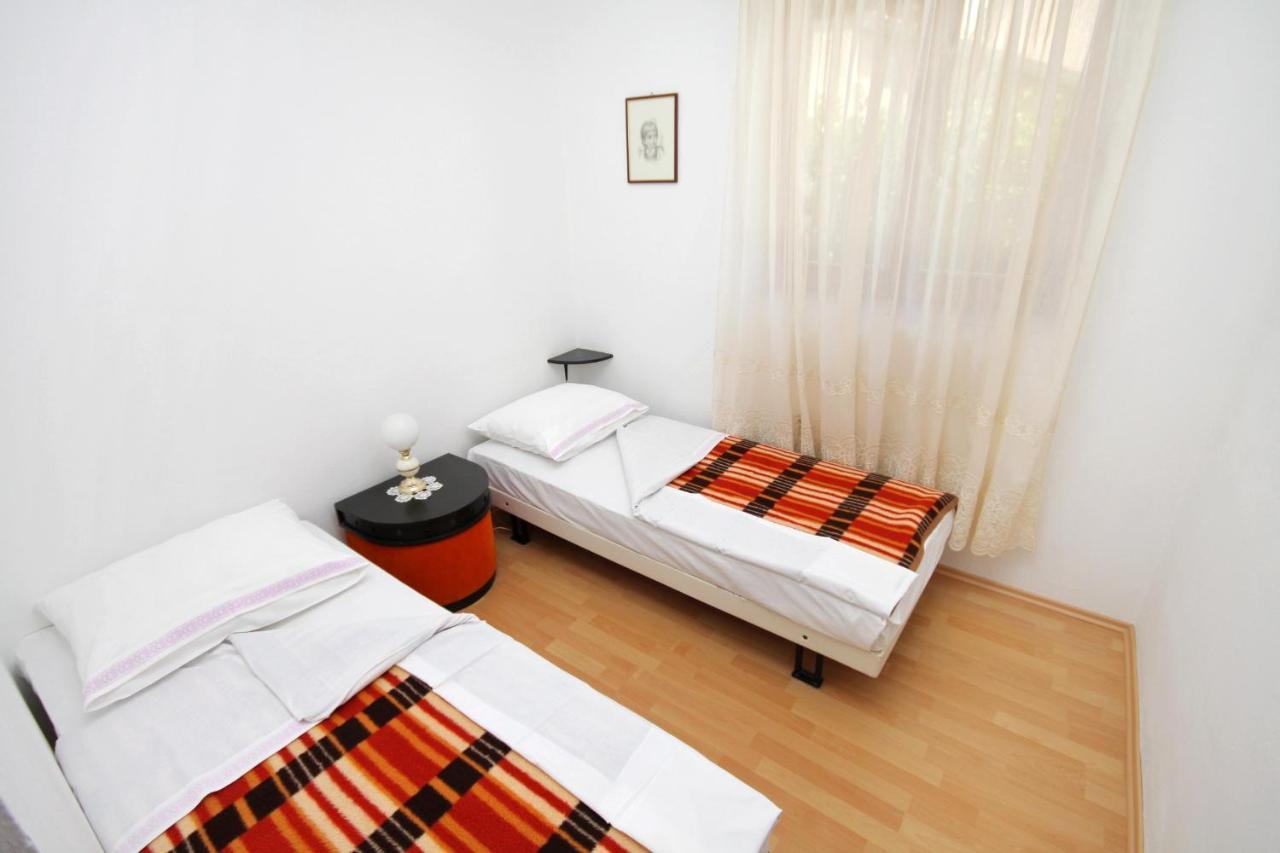 Apartments With A Parking Space Novi Vinodolski - 5600 Bagian luar foto
