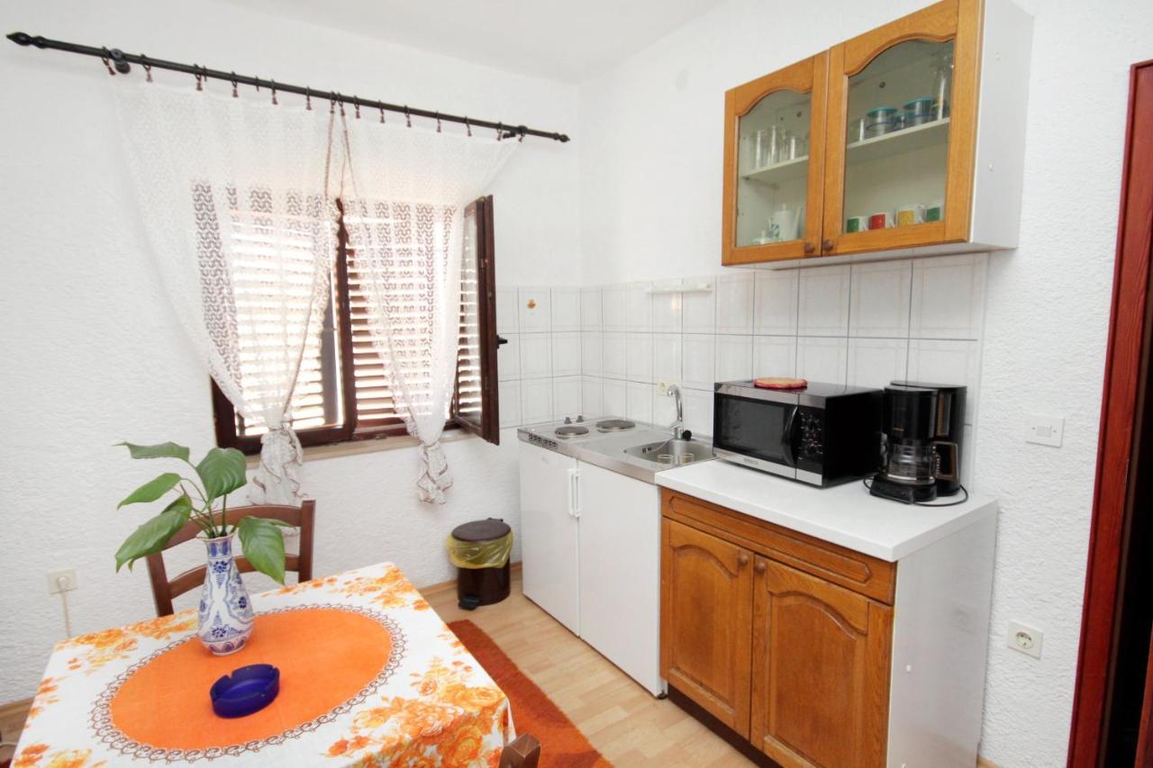Apartments With A Parking Space Novi Vinodolski - 5600 Bagian luar foto